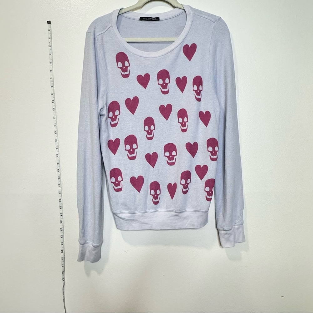 EUC wildfox skull heart sweater medium - lavender like color
